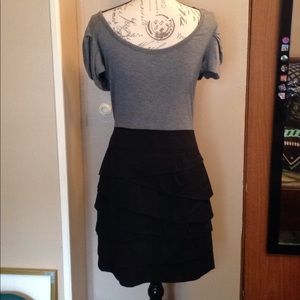 BCBGMAXAZRIA Gray & Black Dress 08